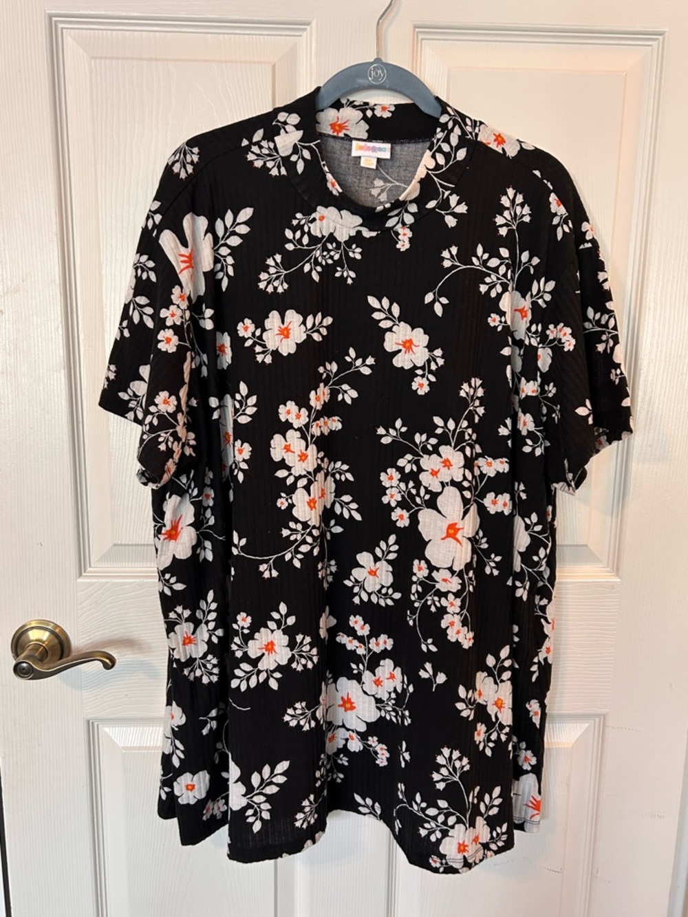 LuLaRoe “Ruth” Mock Turtleneck in a Floral Print